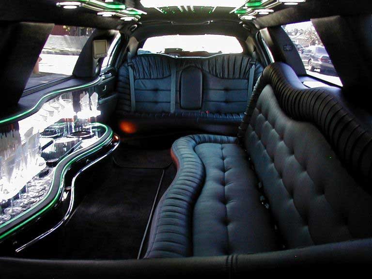 Lincoln Stretch Interior 2 1